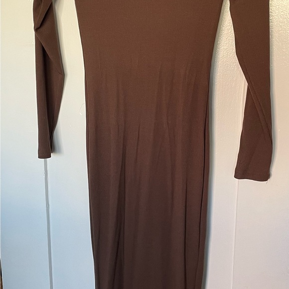 Bayse Long Sleeve Crew Neck Maxi Dress in Dark Brown - Picture 3 of 4